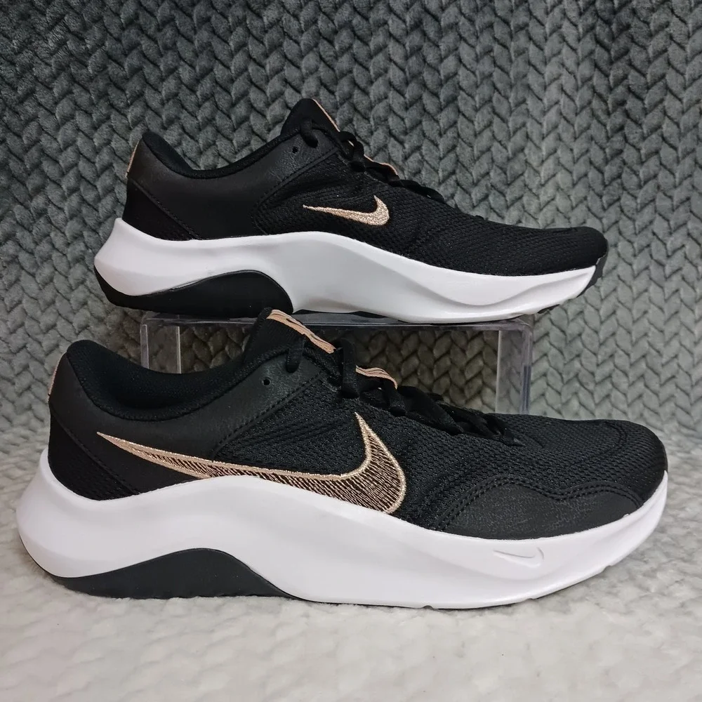 Nike Legend Essential 3 Next Nature Black Red Bronce Womens Training Shoes Sz 11